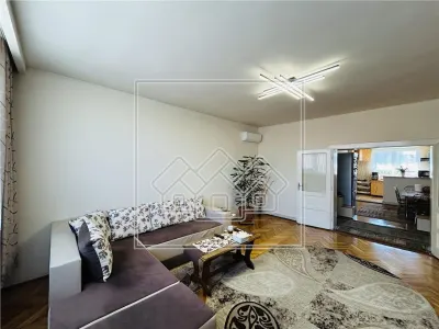 Casa individuala, cu 2 intrari separate, 235 mp utili + teren - foto 5