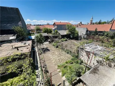 Casa individuala, cu 2 intrari separate, 235 mp utili + teren - foto 7