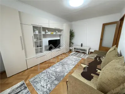 Apartament spatios cu 3 camere, Str. Scoala de Inot - foto 1