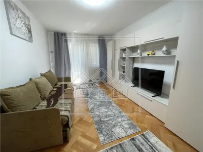 Apartament spatios cu 3 camere, Str. Scoala de Inot - foto 2
