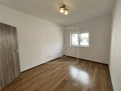 Apartament cu 3 camere, 56,6 mp utili, balcon de 7 mp - Calea Cisnadiei - foto 8