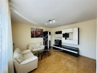 Ap spatios, 3 camere, 2 balcoane, loc de parcare , etaj 1 - Turnisor - foto 2