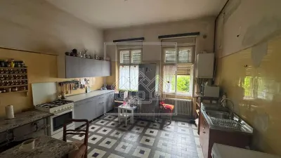 Apartament langa P. Sub Arini - 5 camere, 102 mp - foto 2