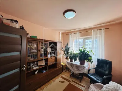 Ap decomandat, 4 camere, balcon - Zona Mihai Viteazu - foto 12