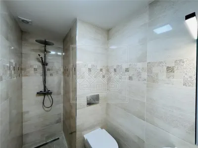 Apartament in zona Ultracentrala, 58 mp utili, recent renovat - foto 5