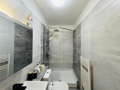 Apartament decomandat, cu 2 camere, 50 mp utili - Strand - foto 2