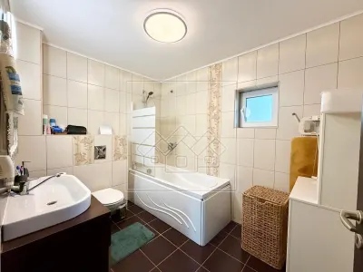 Ap modern, cu 3 camere, balcon - Zona Lazaret - foto 17