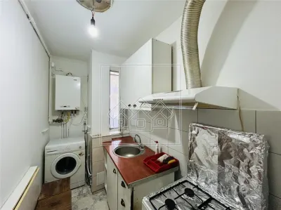 Ap cu 2 camere, balcon - Zona Cedonia - foto 11