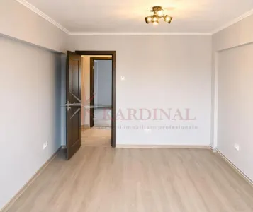 Apartament decomandat, complet renovat | Astra  Zorilor | Etaj 4/4 - Brasov