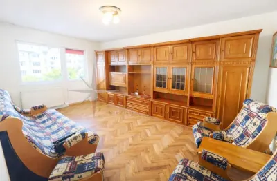 Apartament 4 camere etaj1, Carpaților, intrare Răcădău - foto 2