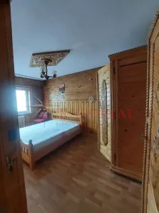 Apartament 3 camere decomandat -Tractorul Cordul Cosminului Etaj 3 - Brasov