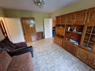 Apartament 2 camere ,etaj intermediar Florilor - foto 2