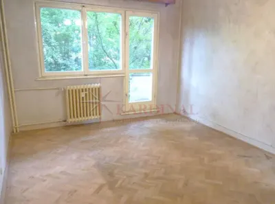 Apartament 3 camere etajul 1 , Astra - Saturn - Brasov