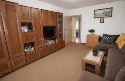 Apartament 2 camere decomandat, etajul 3 ,mobilat ,utilat , parcare ,boxa Astra- Sitarului - foto 3