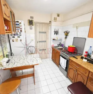 Apartament 2 camere decomandat, etajul 3 ,mobilat ,utilat , parcare ,boxa Astra- Sitarului - foto 6