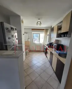 Apartament 3 camere,2 bai, Centrul Civic - Toamnei - foto 3