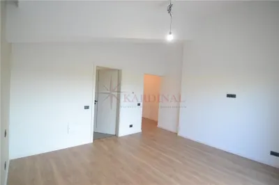 Vanzare casa individuala  3 camere ,2 bai ,Cartier Izvor -Tarlungeni - foto 12