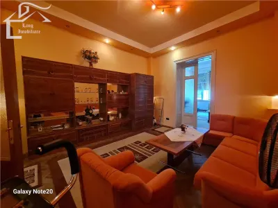 DE VANZARE APARTAMENT 3 CAMERE ULTRACENTRAL - foto 7