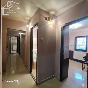 DE INCHIRIAT 3 CAMERE ZONA SPITAL - Arad