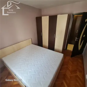 DE INCHIRIAT 3 CAMERE ZONA SPITAL - foto 3