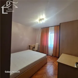 DE INCHIRIAT 3 CAMERE ZONA SPITAL - foto 10