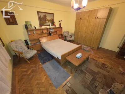 CASA DE VANZARE ZONA TABACOVICI - foto 4