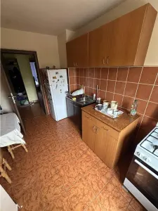 Decomandat cu 2 bai si 2 balcoane la etaj 3 - foto 8