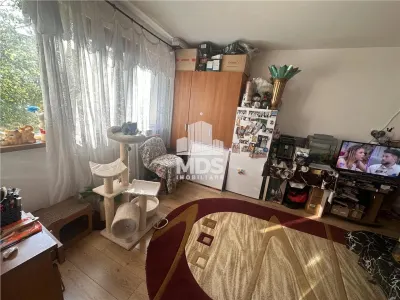 2 camere etaj 2 in bloc anvelopat aproape de City Mall - Timisoara