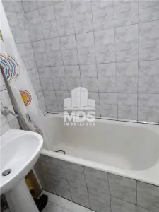 Parter cu balcon linga Piata Doina - foto 4