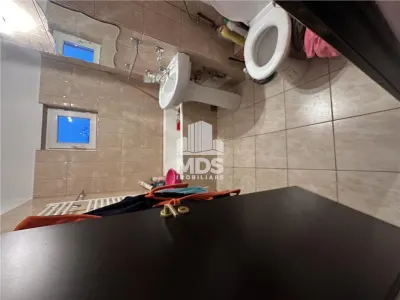 Etaj 3 cu 2 băi și 2 balcoane in bloc anvelopat linga parcul Clabucet - foto 4