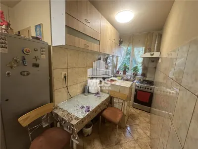 Apartament cu 3 camere la etajul 3 aproape de Mall - Timisoara