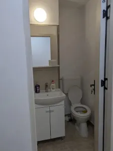 Amenajat complet la etajul 1in bloc reabilitat termic - foto 2