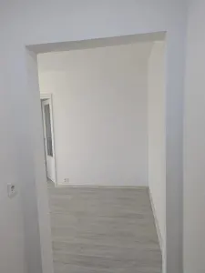 Amenajat complet la etajul 1in bloc reabilitat termic - foto 3