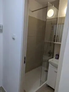 Amenajat complet la etajul 1in bloc reabilitat termic - foto 4