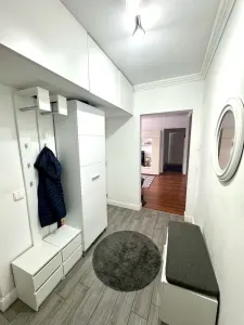 Apartament de lux la etajul 1, mobilat si utilat modern - foto 3