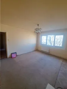 3 CAMERE, ETAJ INTERMEDIAR, CENTRALA TERMICA, SAGULUI! - foto 2