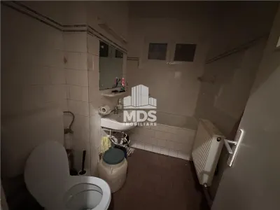 Confort 1 la etajul 2, model mare  cu centrală propie lingă Piața Doina - foto 3