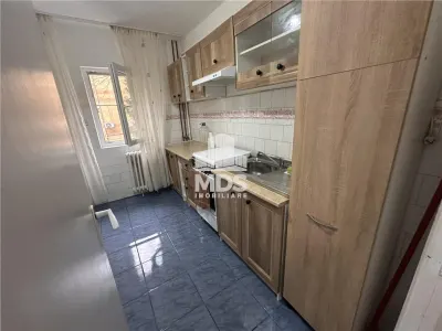 Etaj 1 cu 2 bai, aproape de Mall - Timisoara