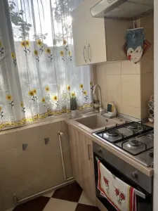 Decomandat la etajul 1 cu 2 balcoane in bloc anvelopat - foto 2