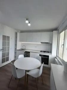 Renovat recent, lingă medicina - Timisoara