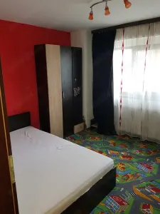Decomandat, mobilat si utilat, etaj intermediar - foto 2