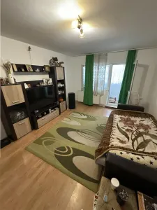 Decomandat cu 2 bai si 2 balcoane la etajul 1 bloc izolat - foto 12