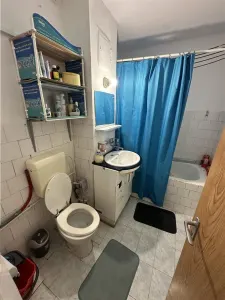 Decomandat cu 2 bai si 2 balcoane la etajul 1 bloc izolat - foto 10