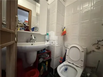 Mobilat si utilat la etajul 2 cu 2 bai - foto 8