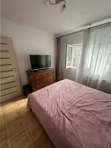 Decomandat cu 2 băi, mobilat, renovat complet - foto 5