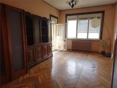 Apartament cu 4 camere cu 2 bai, ultracentral - Timisoara