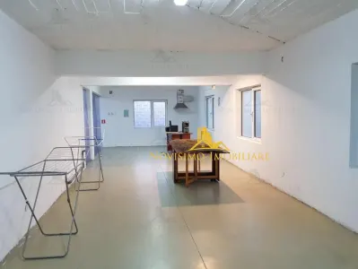 SPATIU COMERCIAL DE INCHIRIAT - foto 3