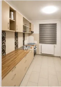 Decomandat, mobilat si utilat, etaj intermediar - Timisoara