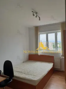 APARTAMENT DE INCHIRIAT CU 4 CAMERE IN ZONA REPUBLICII - foto 4