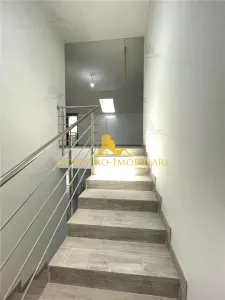 NOVISIMO-IMOBILIARE: VILA IN ZONA ALBERT - foto 7
